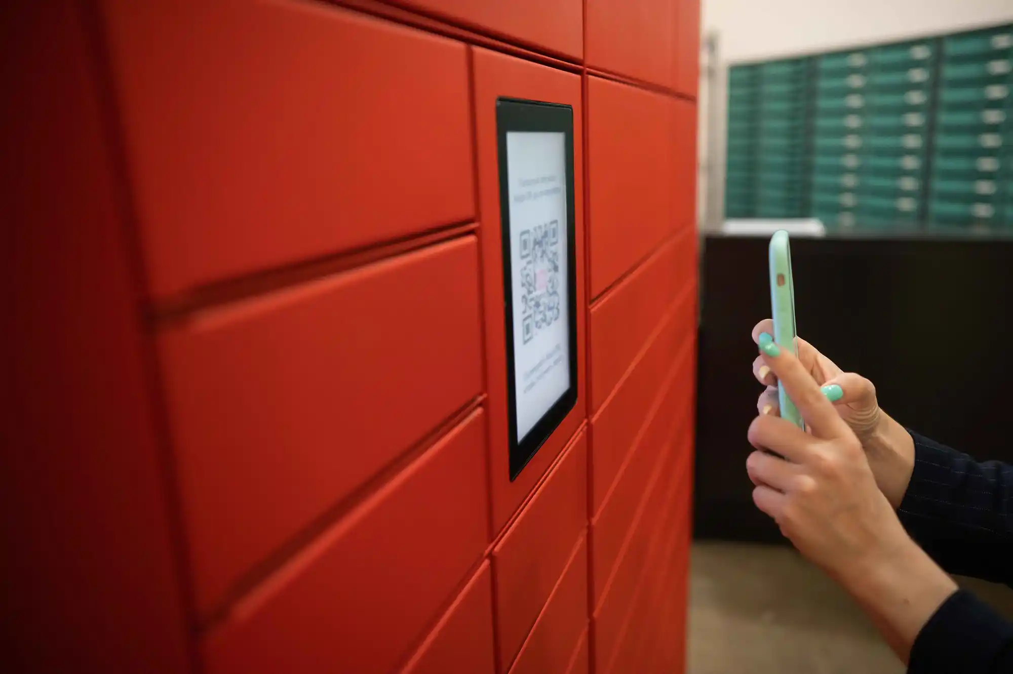 Smart Lockers y portería virtual: cómo modernizar tu edificio