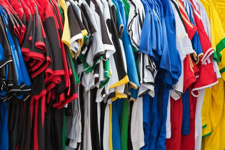 Cadenas de indumentaria deportiva ante el pico Mundial: cómo bajar la merma sin frenar la conversión