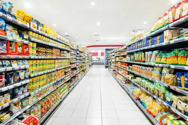 Seguridad para supermercados: pérdidas conocidas, prevención con IA