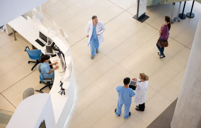 Control de acceso para hospitales y clínicas: zonas restringidas y trazabilidad